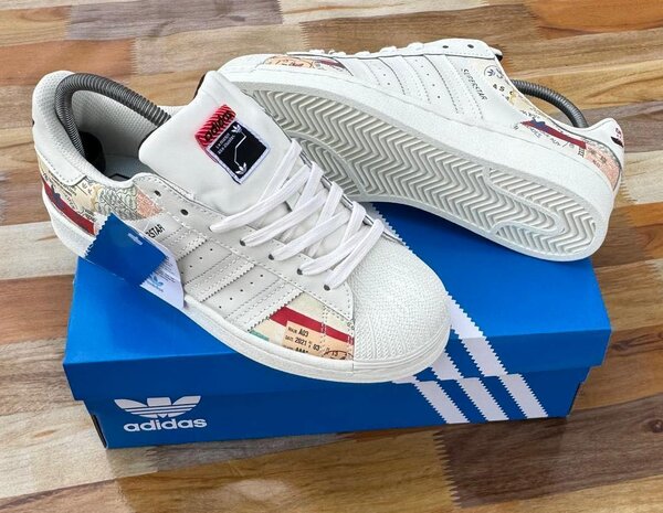 Baskets Adidas Superstar Exclusives