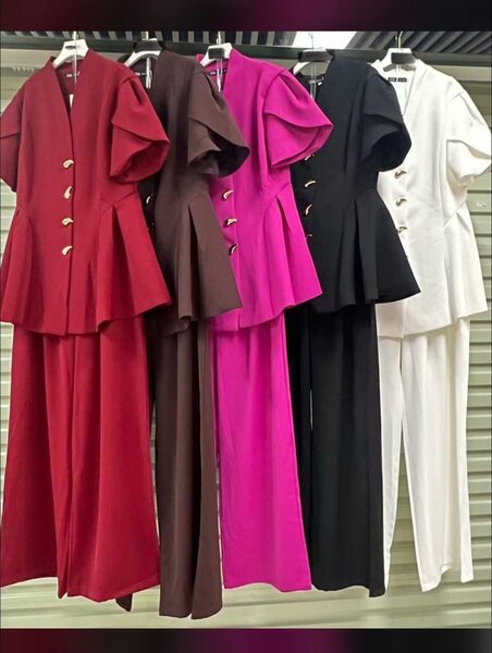 Robe sans manches élégante