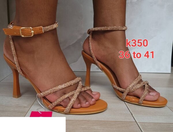 belles chaussures pour femmes