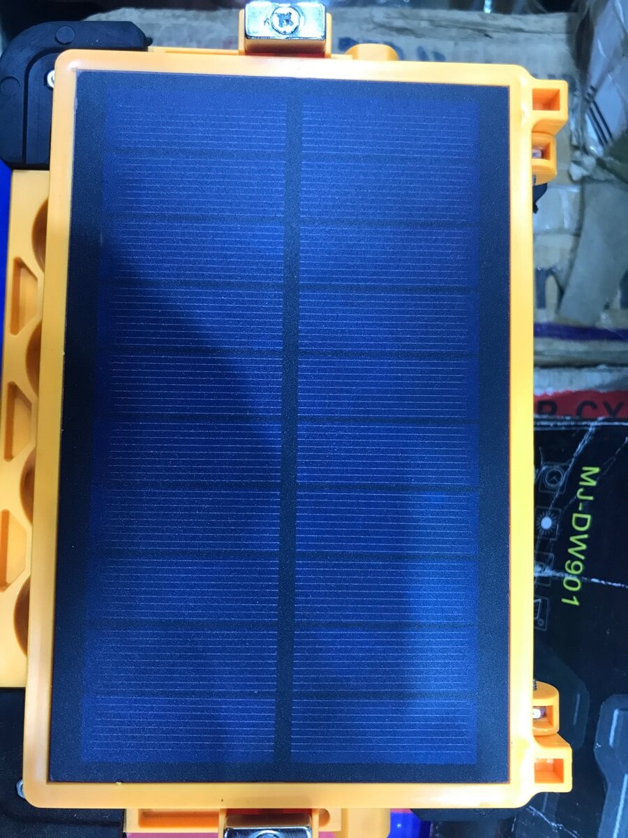 Lampe LED Bluetooth BTS-06