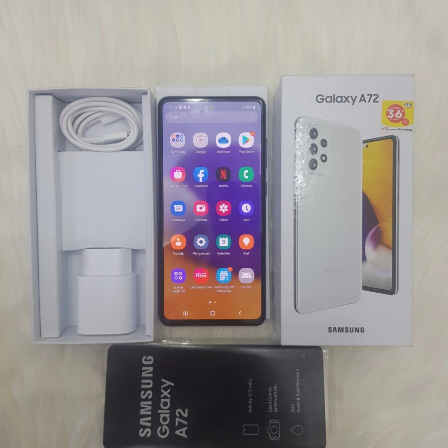 Brand new galaxy A72 5G 128gb/6gb ram 4500mAh battery capaci