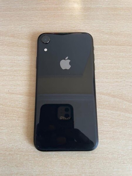 iPhone Xr noir 64Go