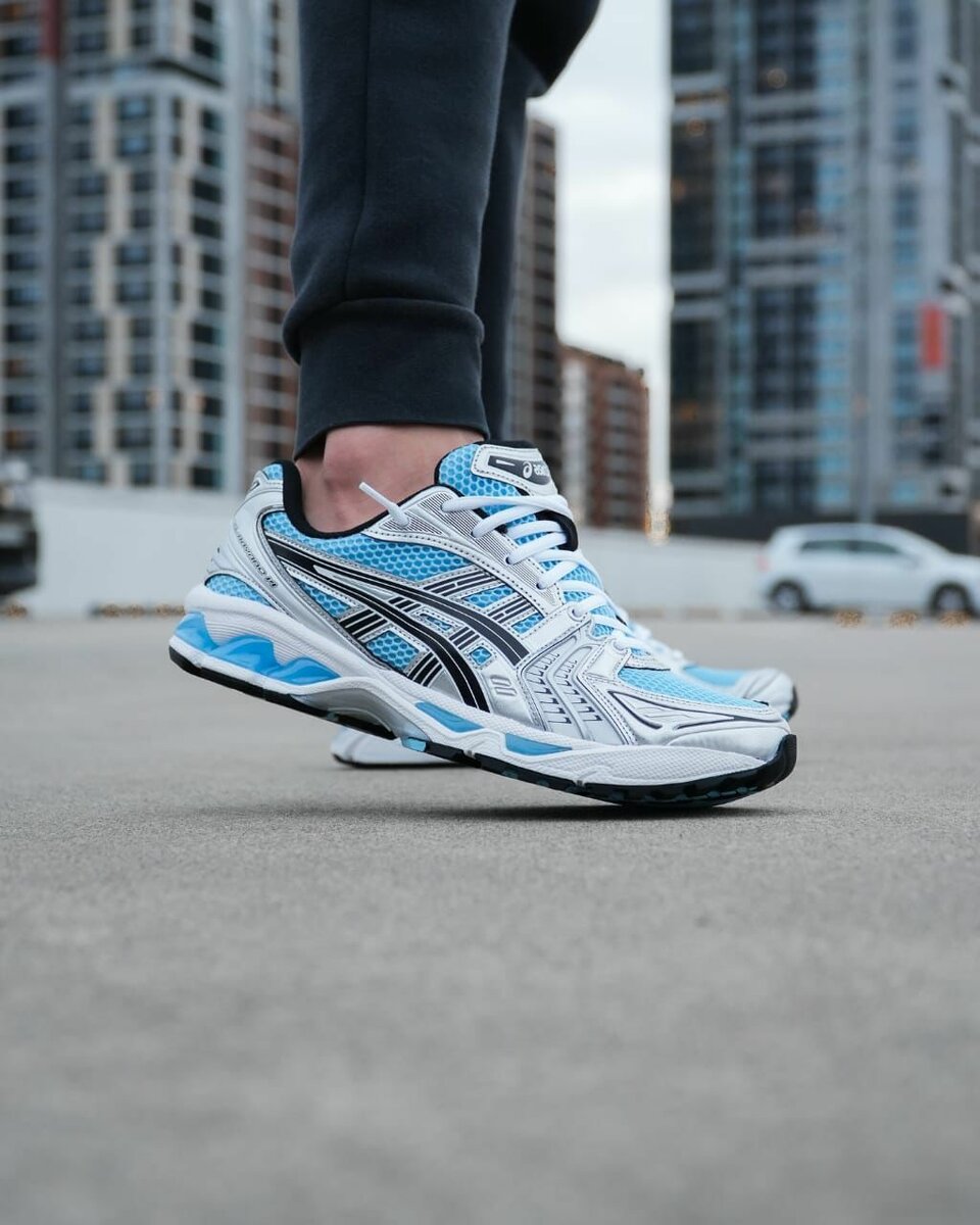 Chaussures de course légères homme