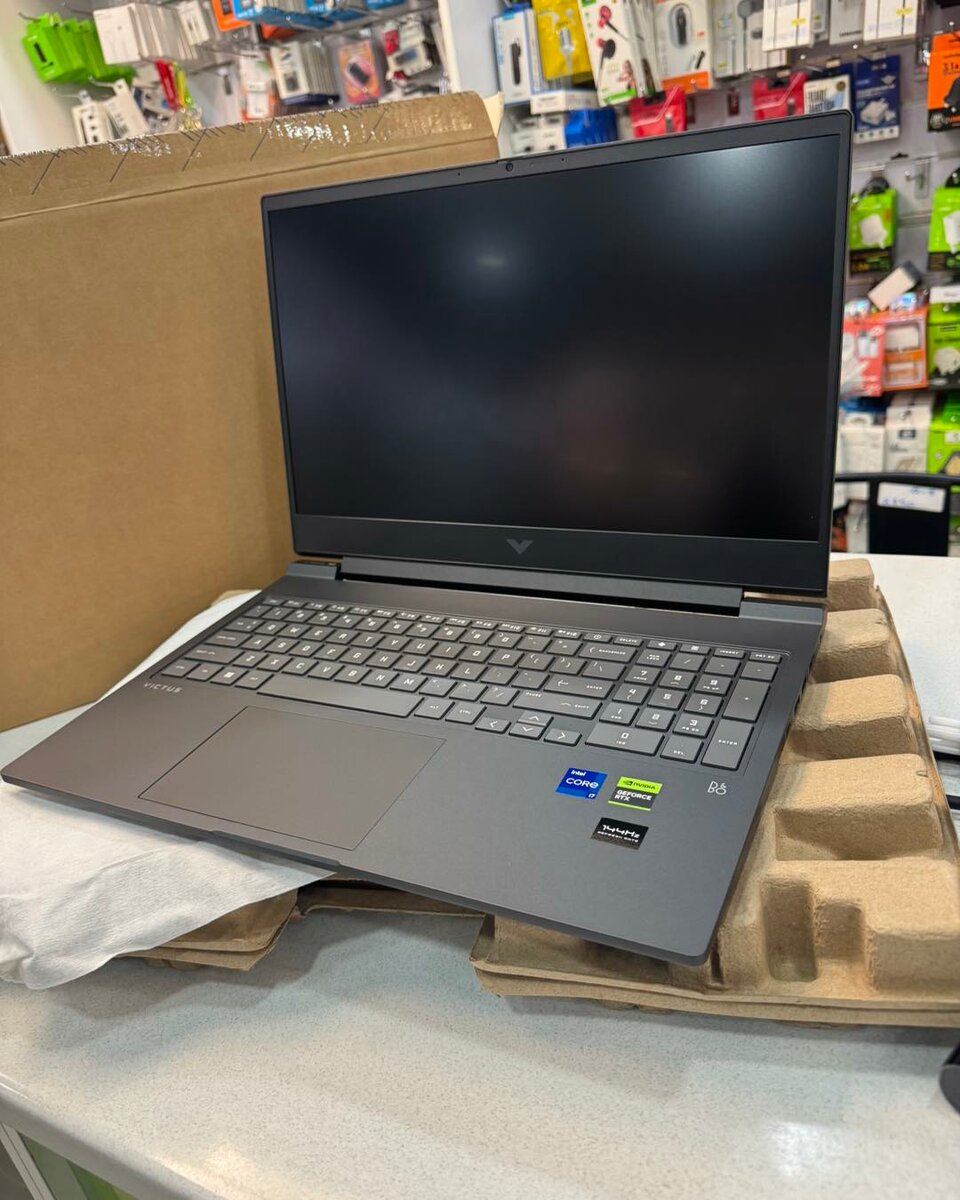  HP VICTUS T16 GAMING LAPTOP