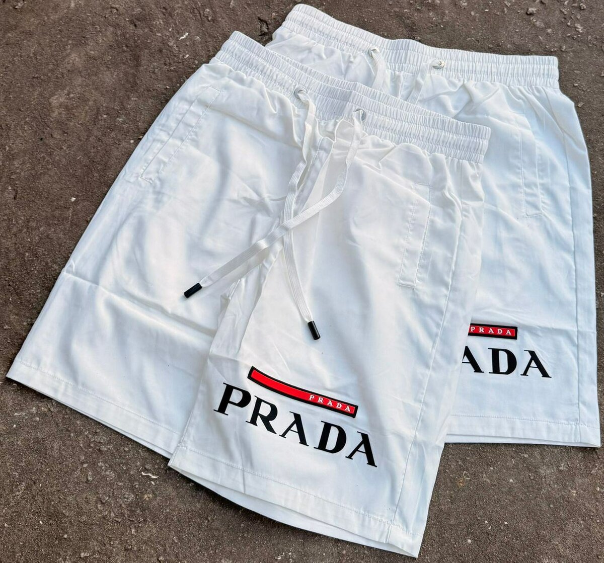 Shorts blancs Prada élégants