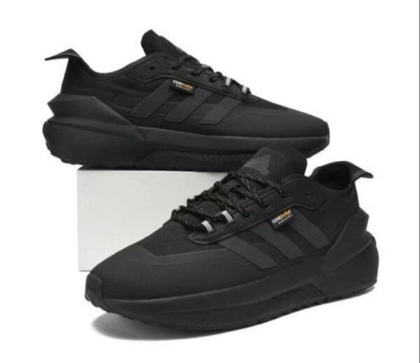 Baskets Adidas Cordura résistantes