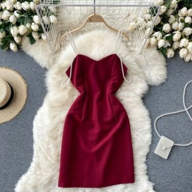 Mini dress will be relevant during Valentine's Day day