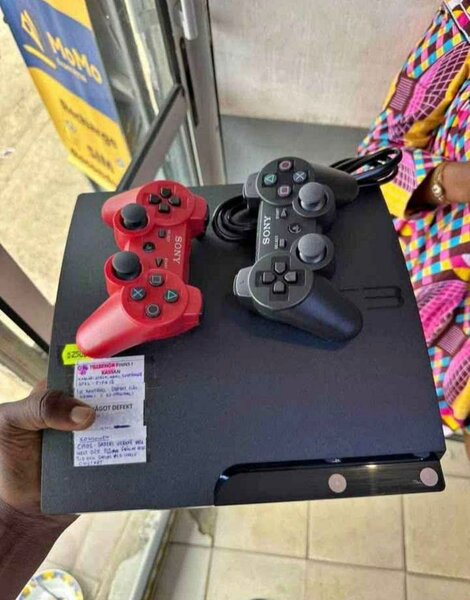 Console Sony PlayStation 4 Slim