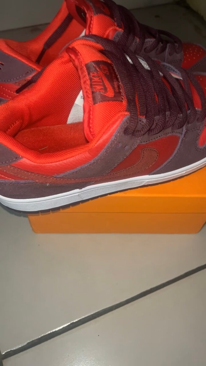 Baskets Nike Rouges Homme