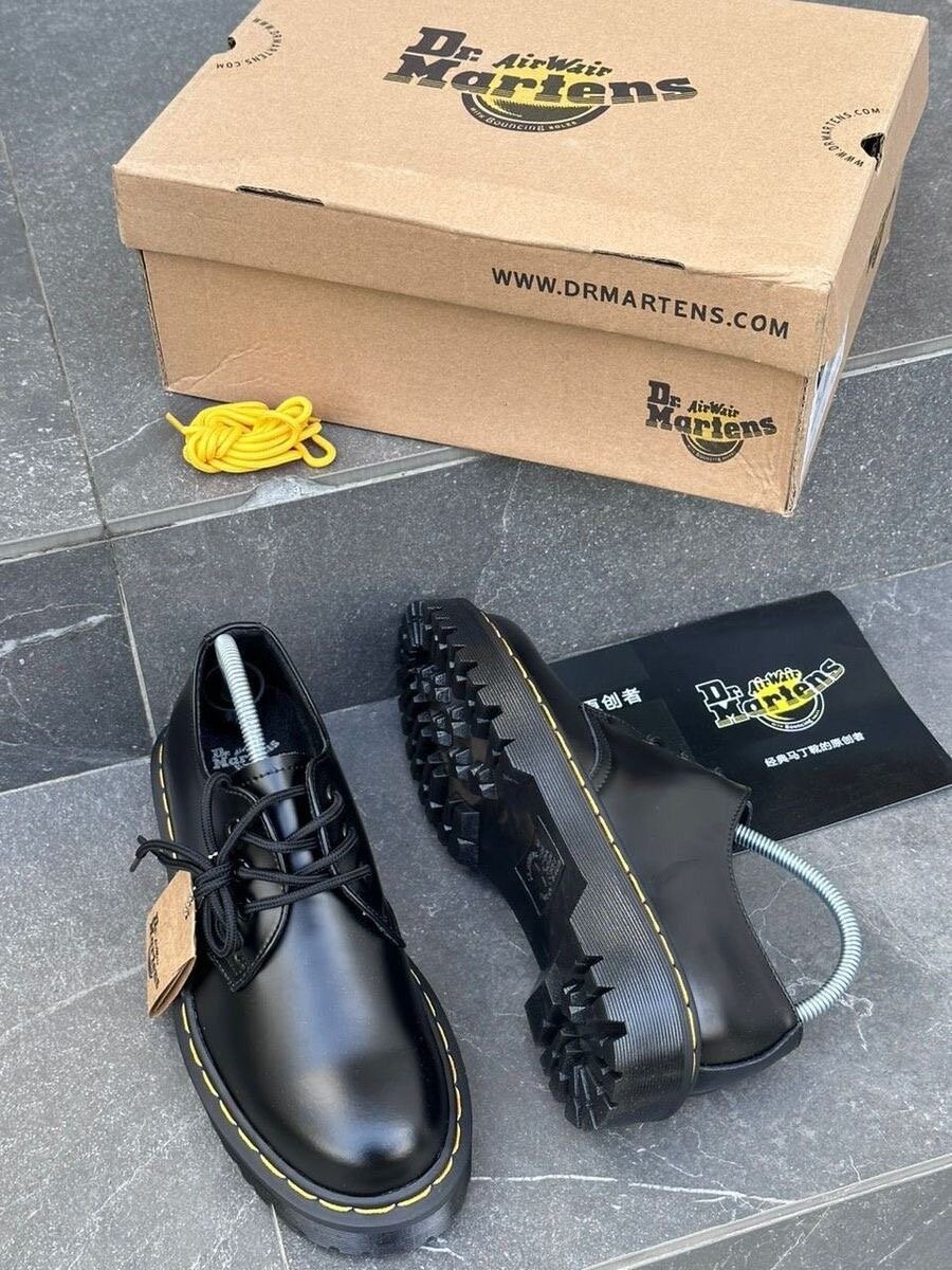Chaussures robustes Dr. Martens
