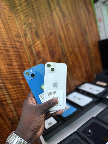 iPhone 13 simple