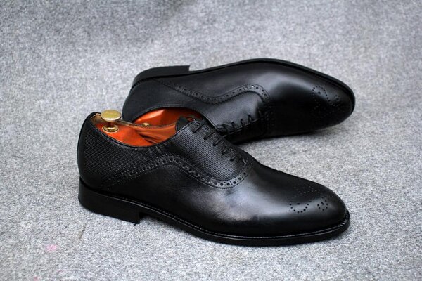Chaussures pour hommes noires