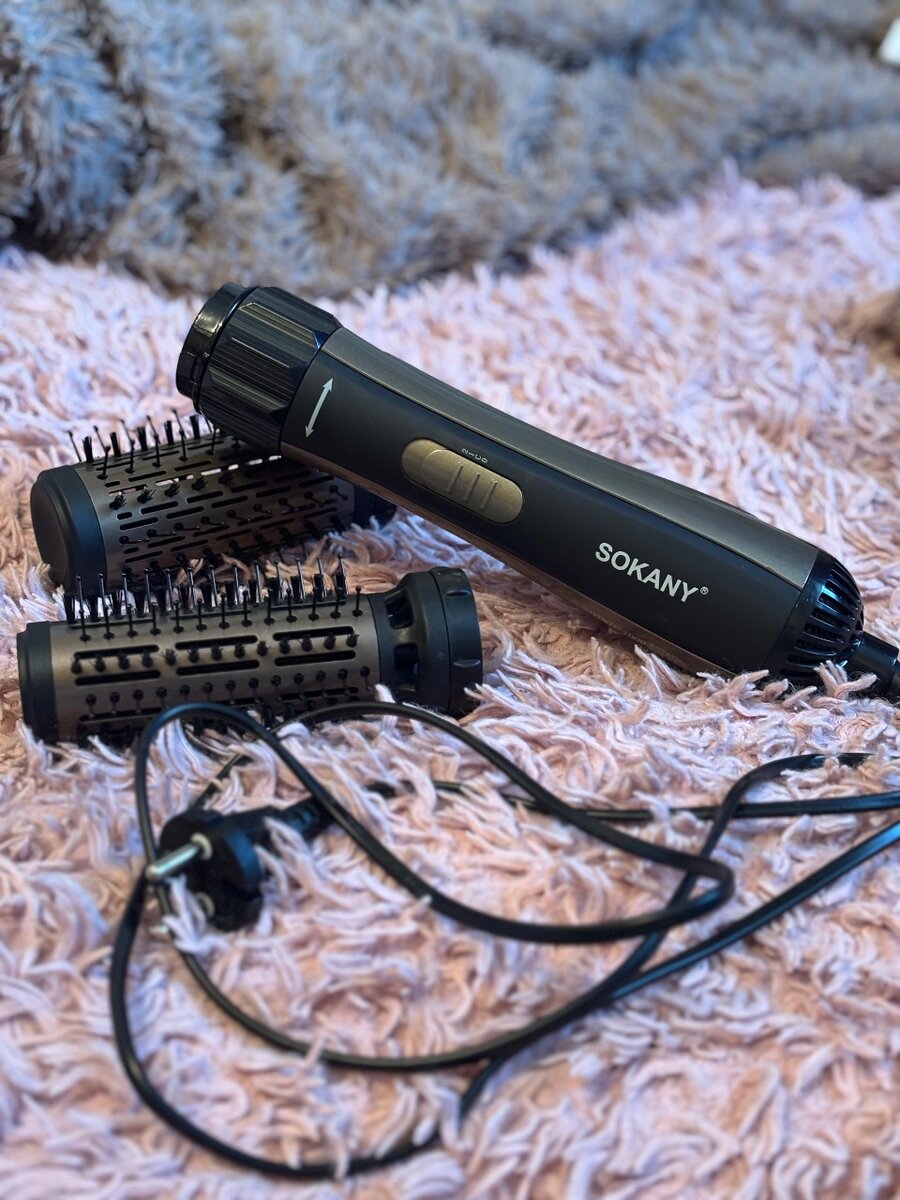 ПРОДАЮ ФЕН-РАСЧЕСКУ