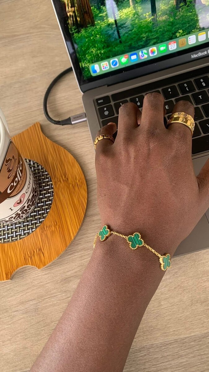 Bracelets élégants en or et argent