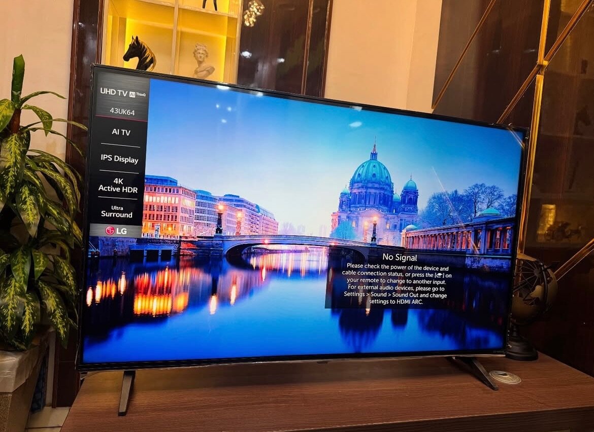 Hisense 43,    A7 4K UHD HDR vidaaa smart tv