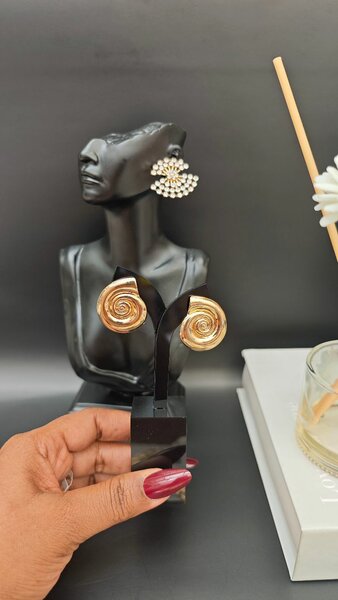Boucles d'Oreilles Spirales Dorées