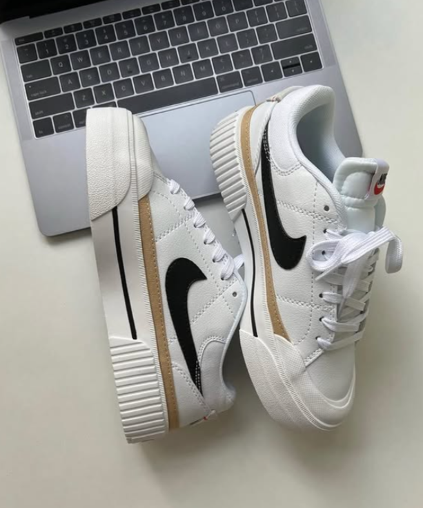 Sneakers Nike White