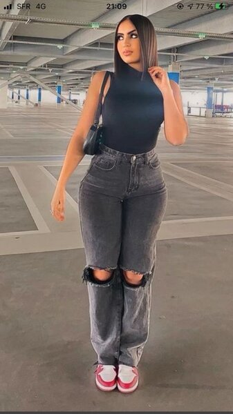 GRAY BOYFRIENDS JEANS