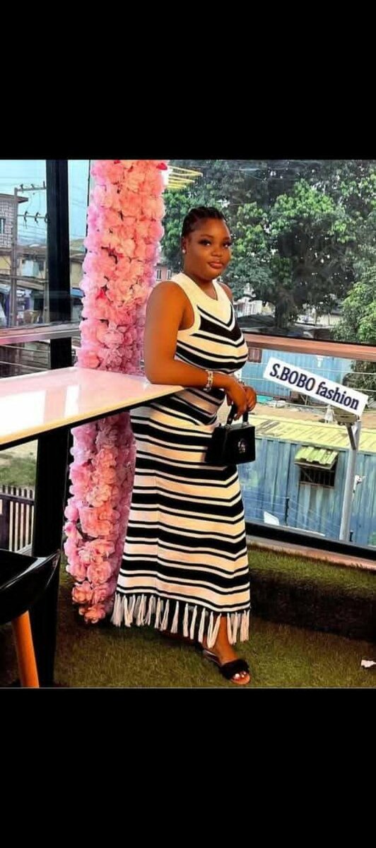 Robe longue à rayures élégante