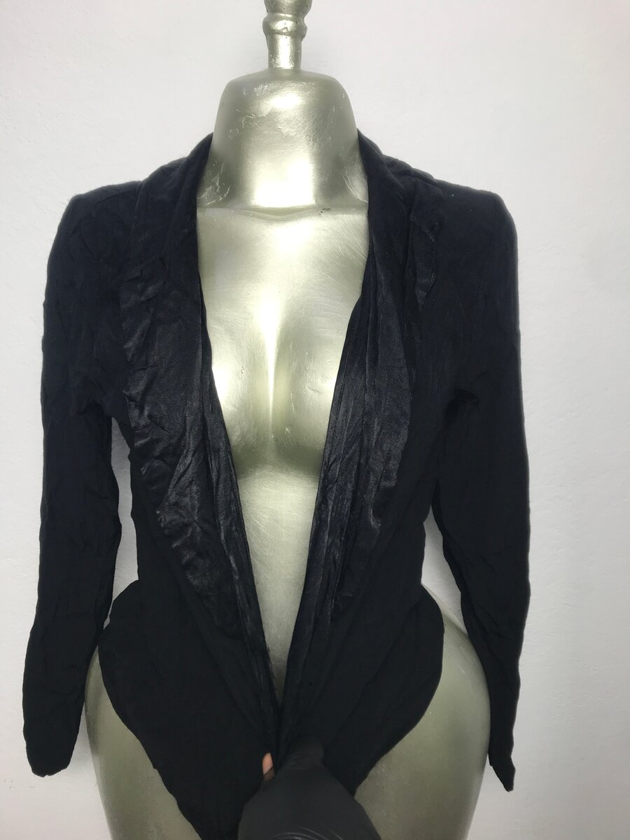 Veste noire élégante femme