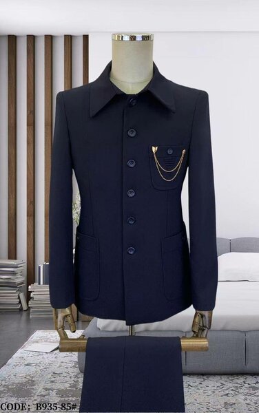 Costume élégant pour hommes