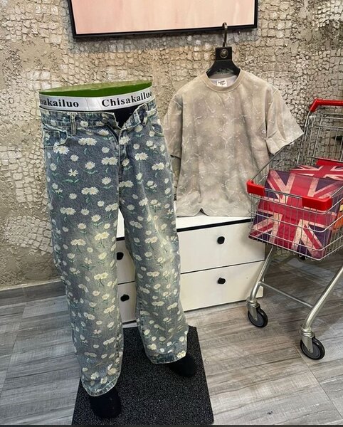 Jeans tendance imprimé floral