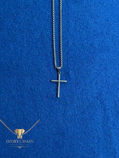 Collier croix simple argenté