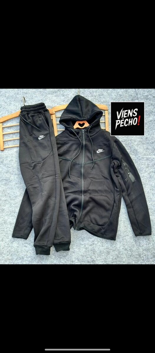 ensemble NIKE TECH