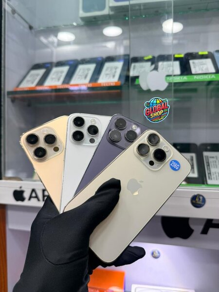 iPhone 14Pro Casi Neuf