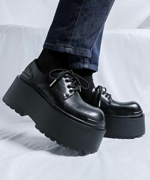 Chaussures à plateforme noire