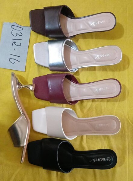 Mules à talons carrés élégants