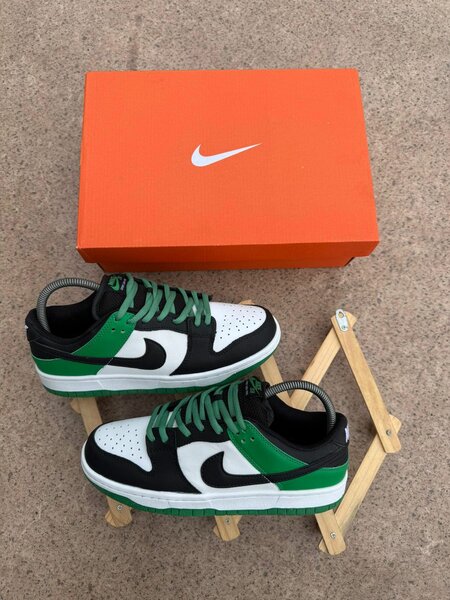 Baskets Nike Dunk Low Vert
