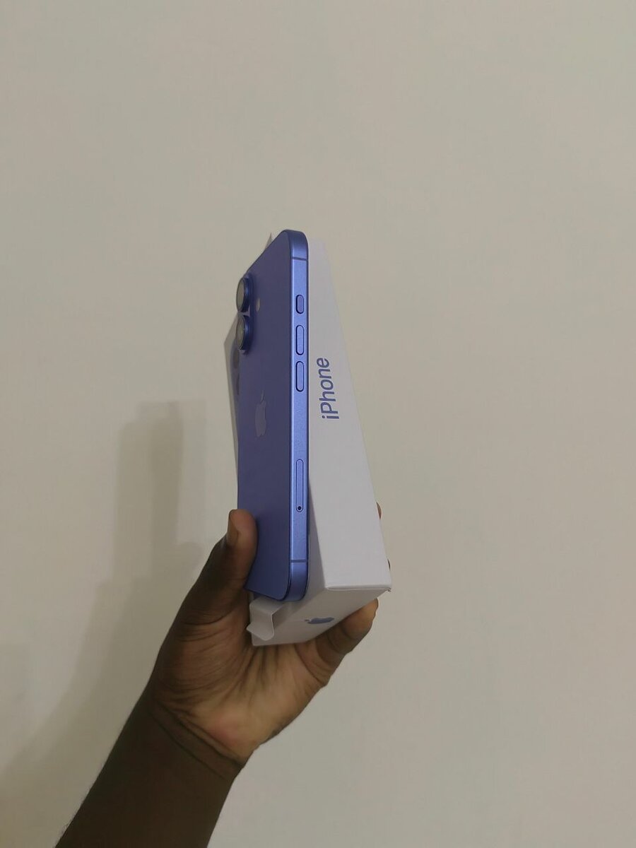 Iphone 16 Ultramarine