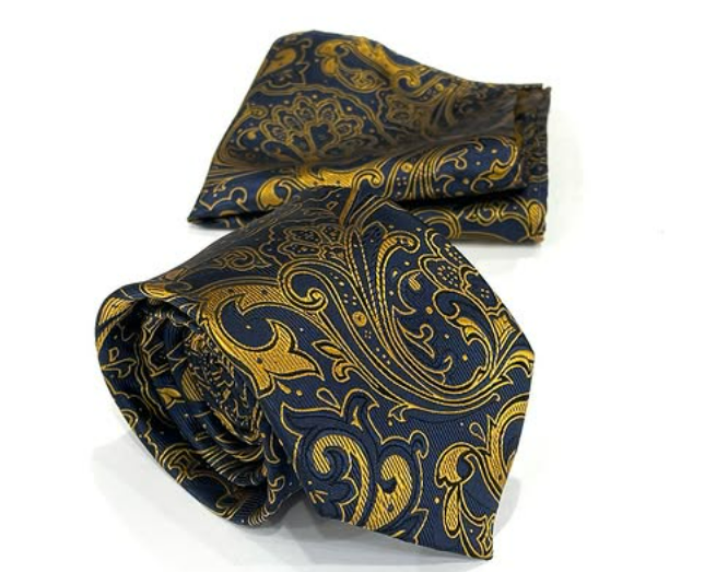 TIE & POCKET SQUARE