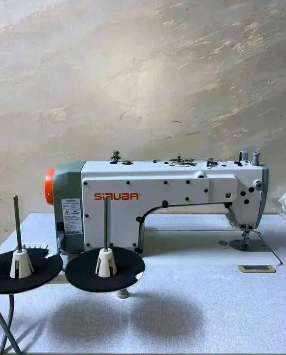 Machine à coudre industrielle