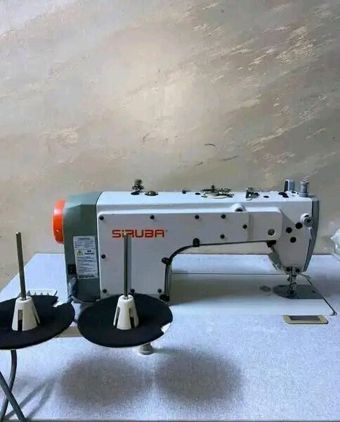 Machine à coudre industrielle