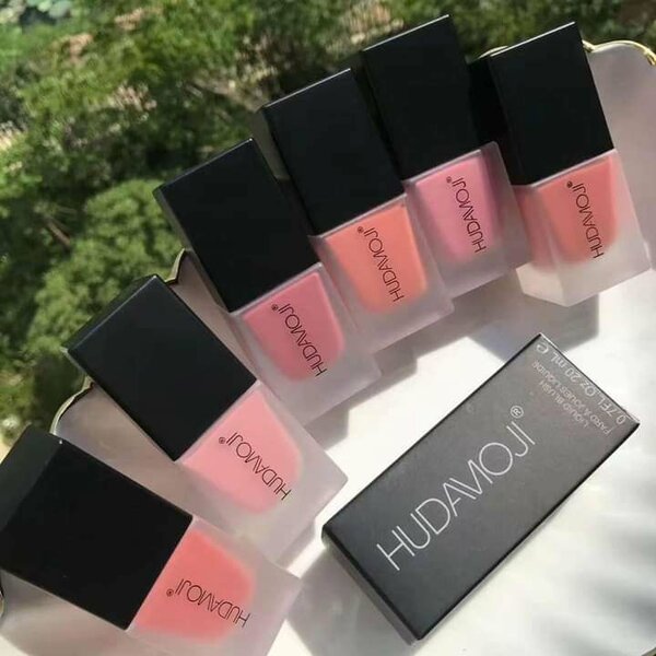 Huda liquid blush on