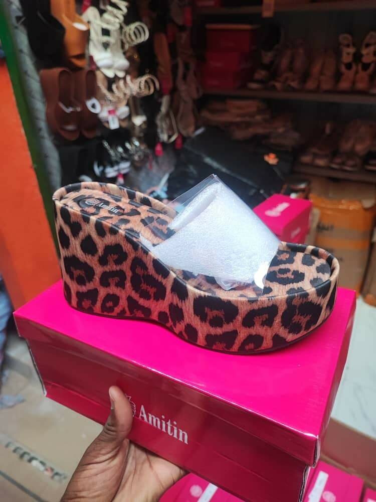 Sandales plateformes léopard