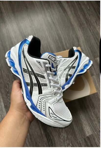 Chaussures de sport asics