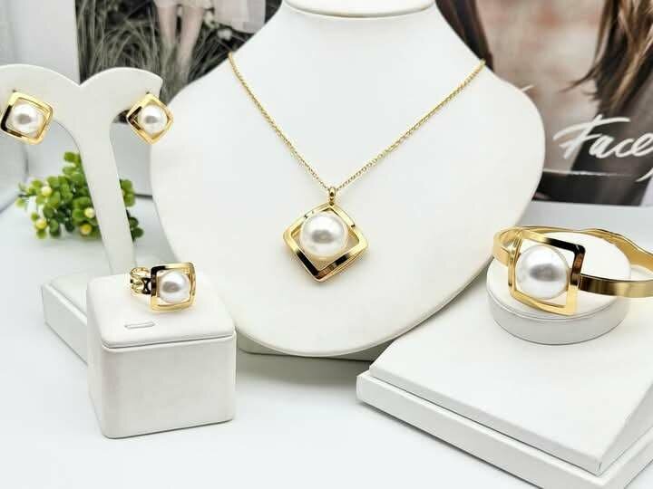 Set de Bijoux Élégants