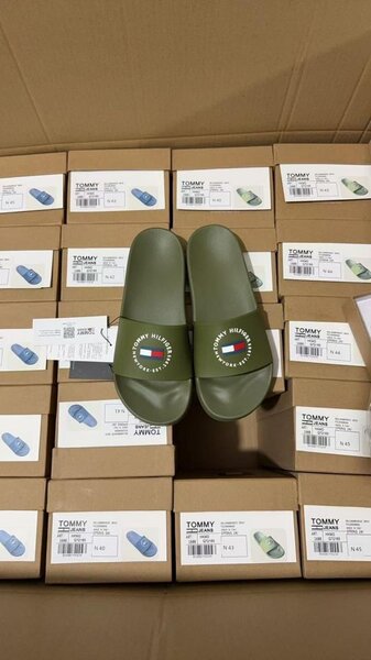 Claquettes Vertes Homme Style