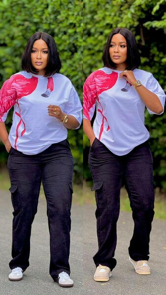 Women's 2-piece suit, T-shirt and cargo pants