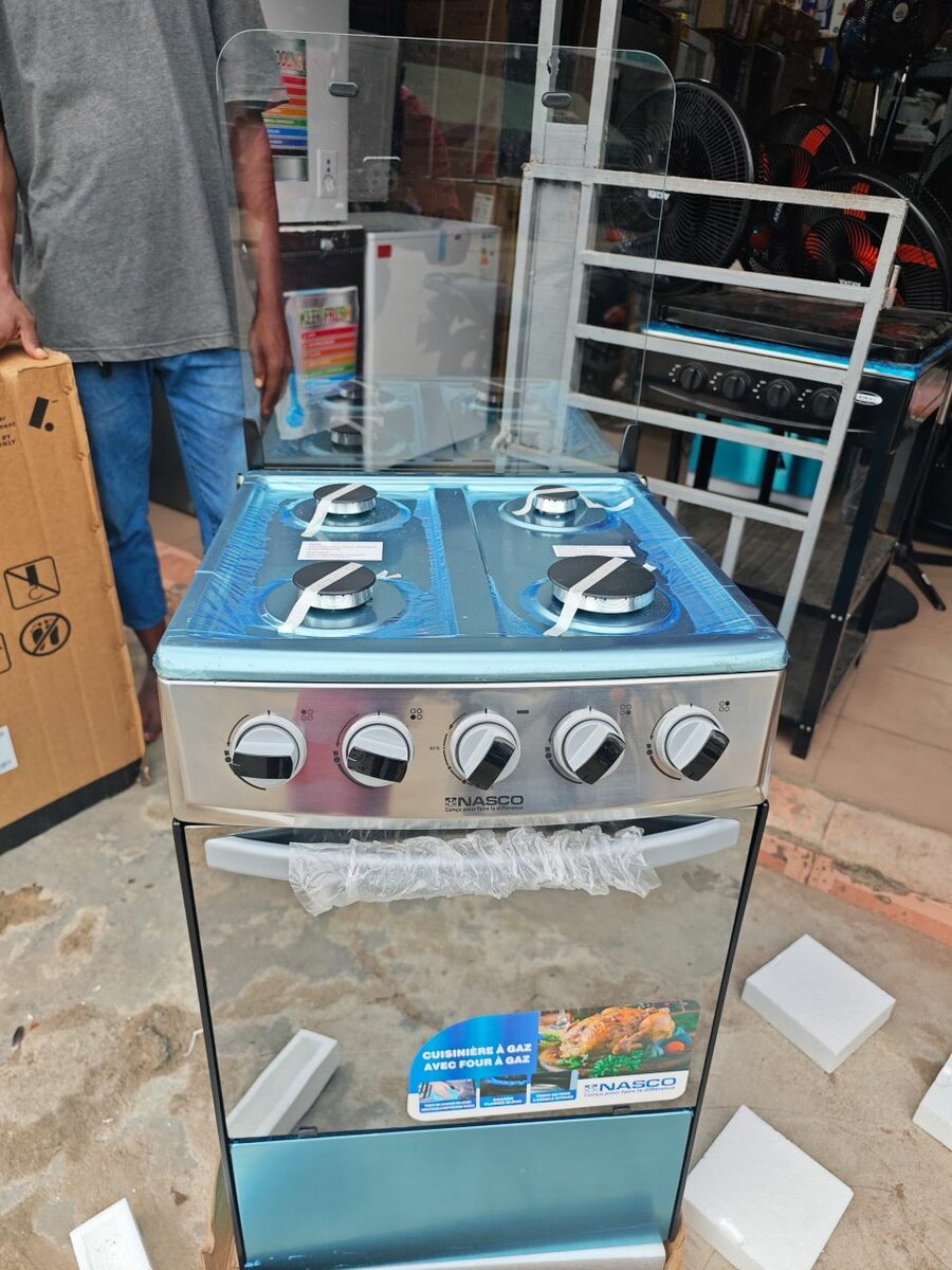 Cuisinier à gaz 4 feux 70mil