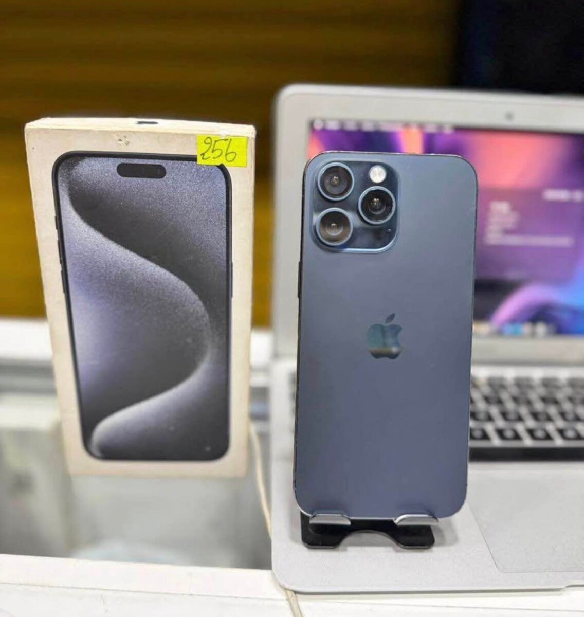 iPhone 15 Pro Max 256 Go