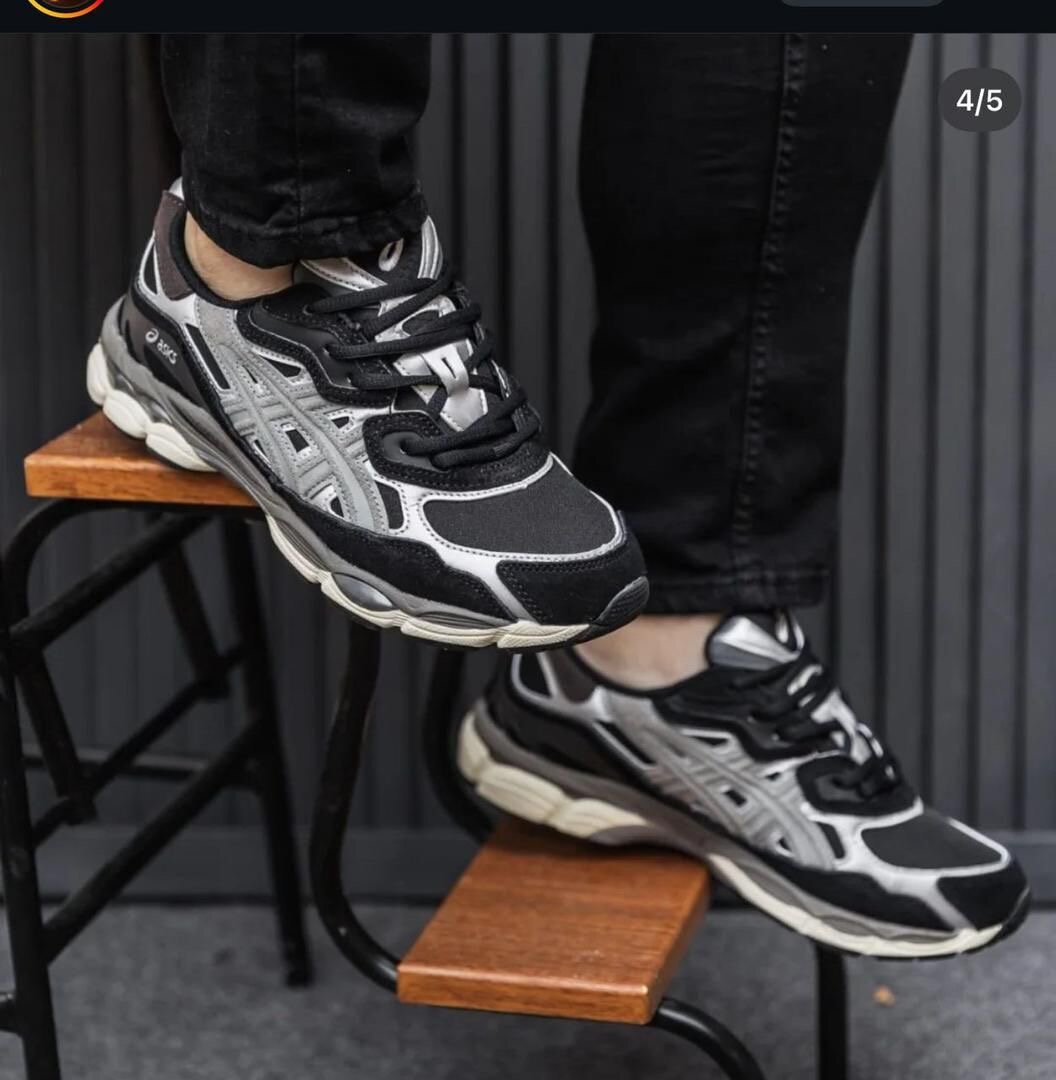 ASICS Baskets de Course