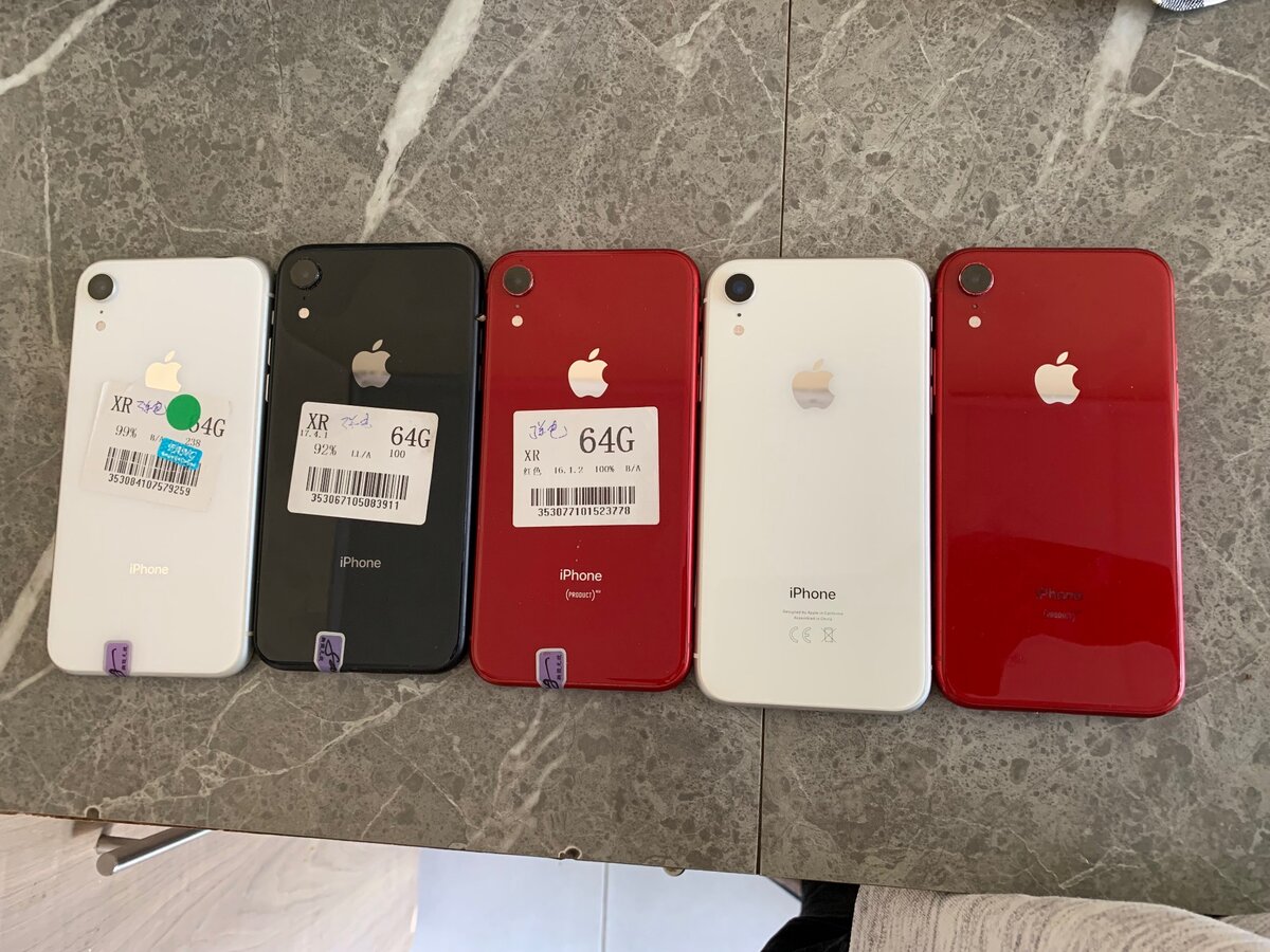 iPhone XR 64GB k4500 chargers k250