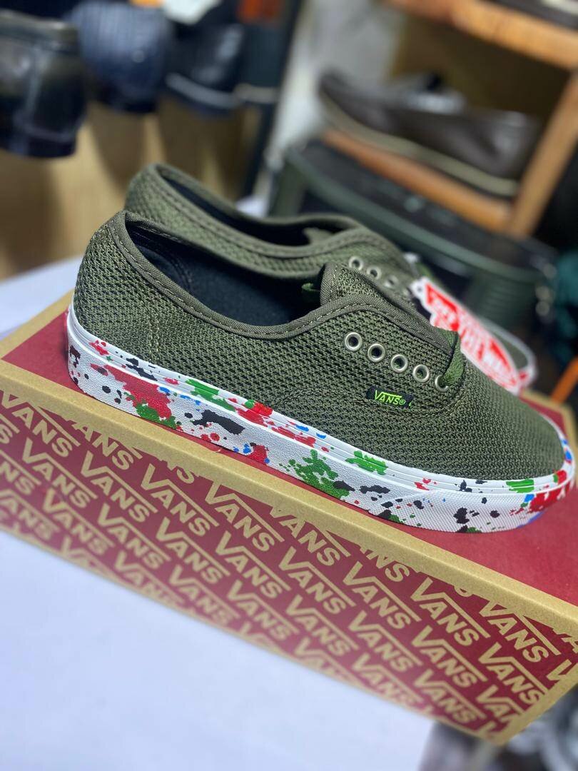 Paires de baskets Vans