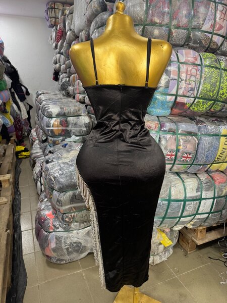 Robe soirée noire élégante