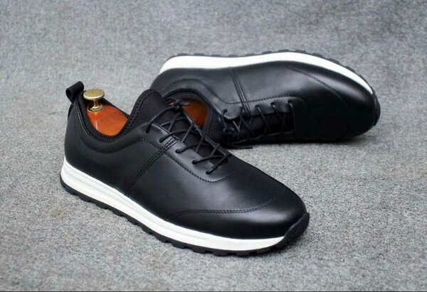 Basket de sport homme élégante