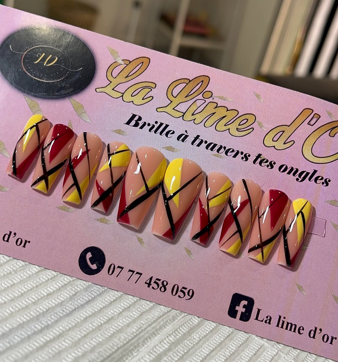 Ongles Press-On Art Design